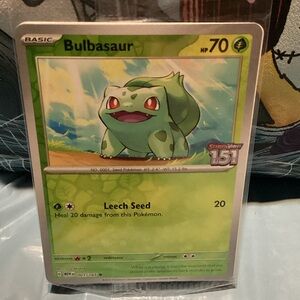 Pokémon stamped 151 exclusive bulbasaur still sealed. Trading Card - Green